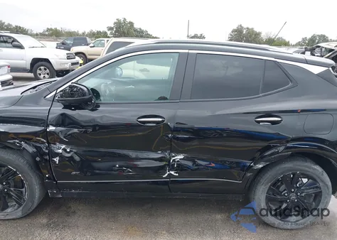 2025 Buick Encore Gx Sport Touring Fwd z USA, uszkodzony, nr VIN KL4AMDSL4SB011320